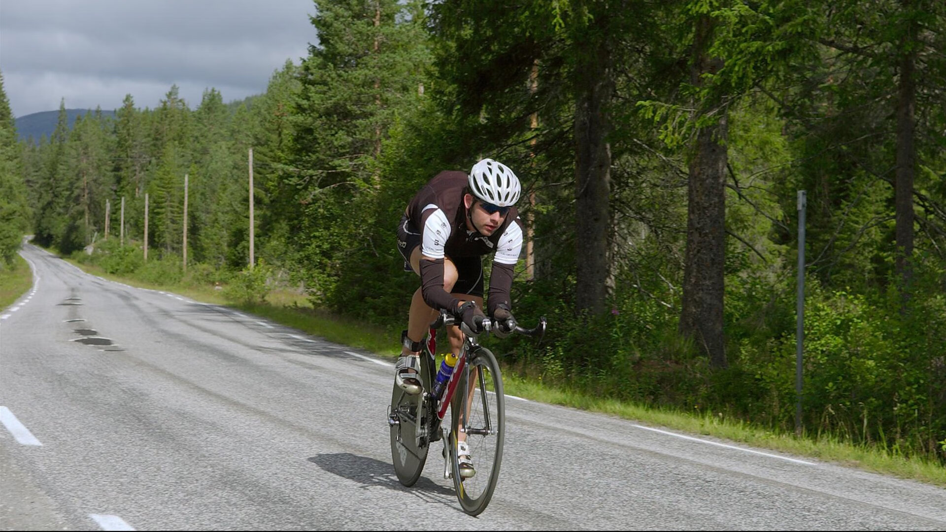 德约科维奇鏖战五盘险胜新星 温网卫冕之路再进一步