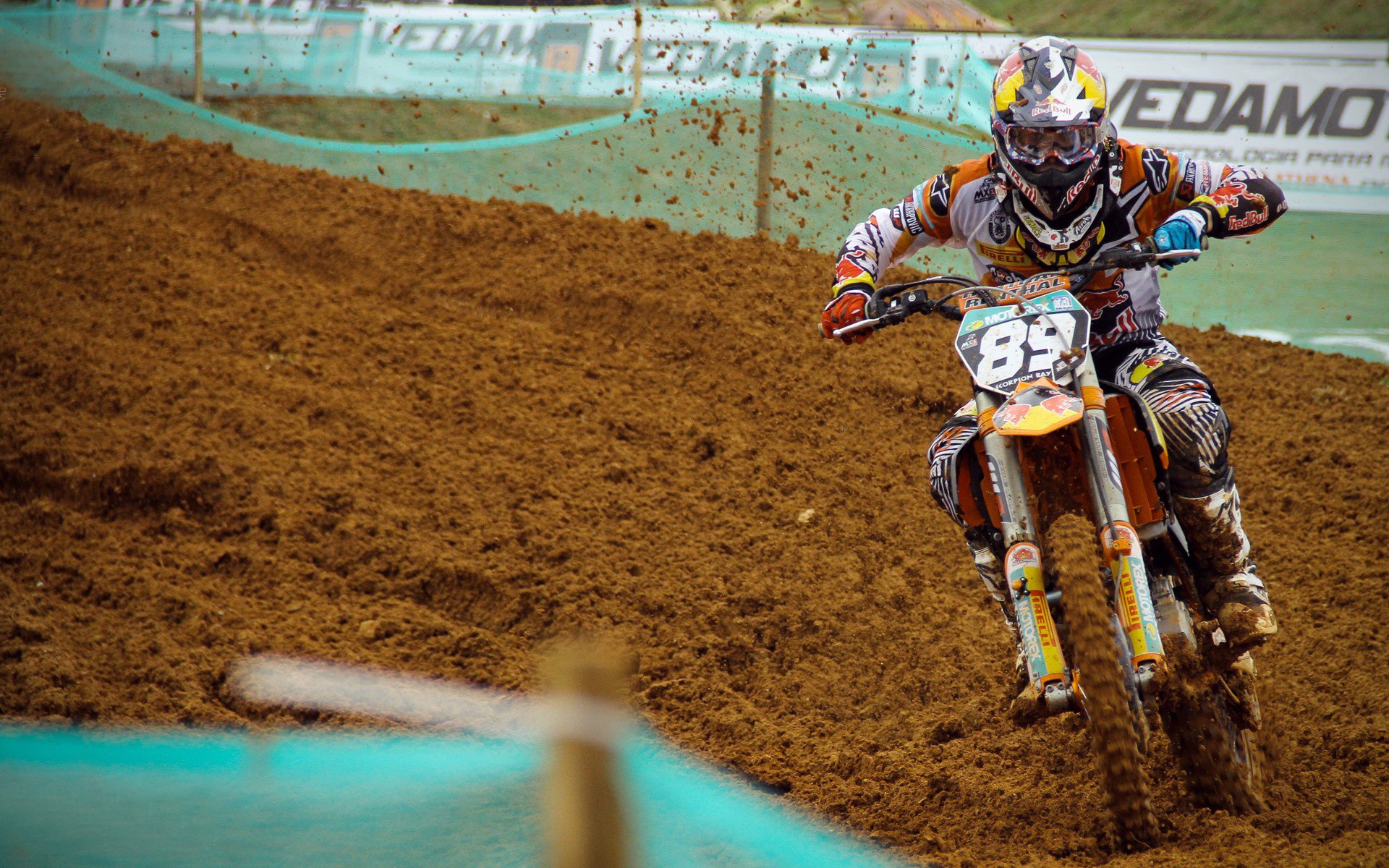 双加时鏖战!湖人险胜勇士,詹姆斯关键封盖锁定胜局